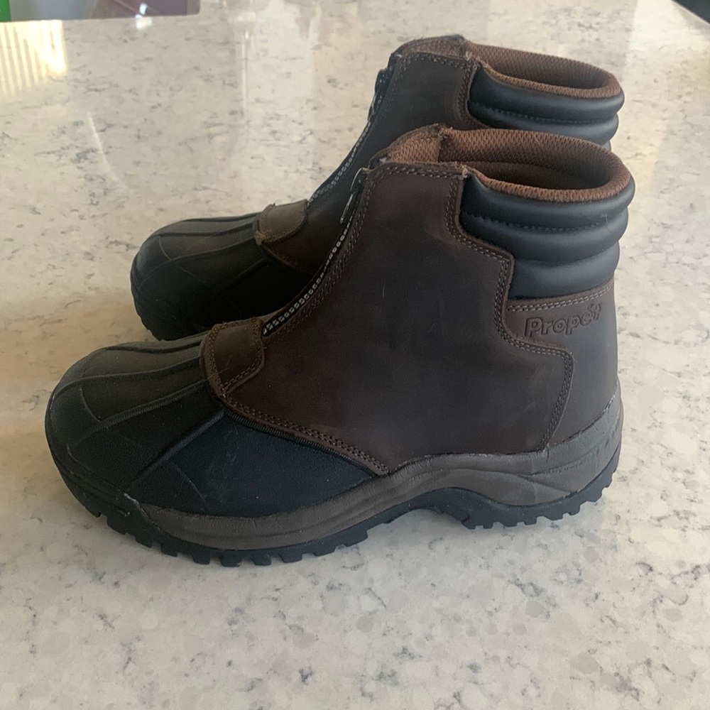 Propet Blizzard boots size 7 men’s (9 women’s)